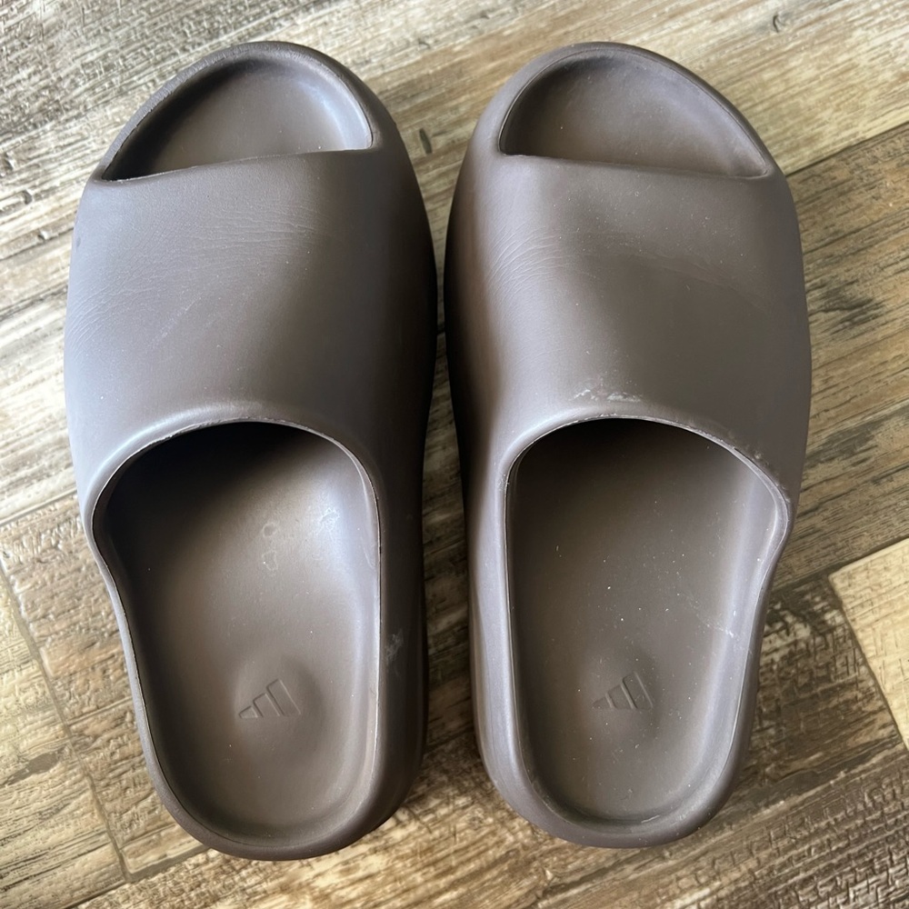 yeezy slide soot